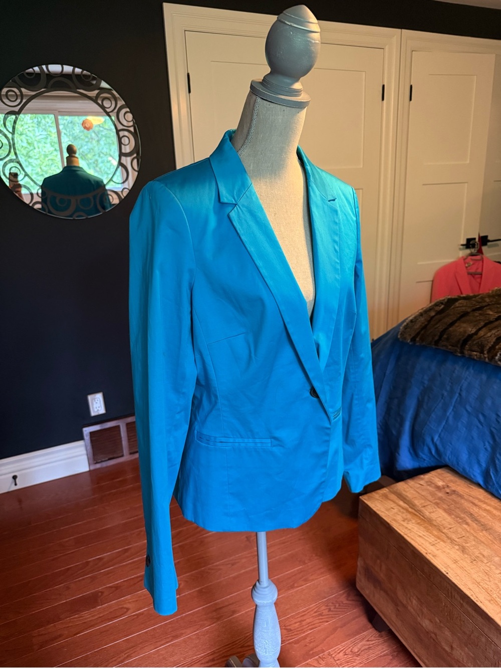 Women’s Bright Turquoise Blazer